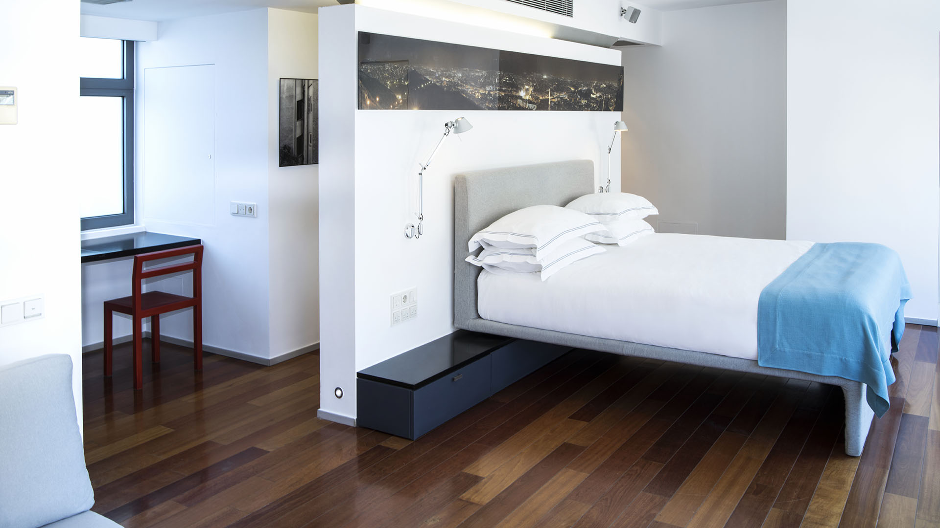 Periscope Hotel