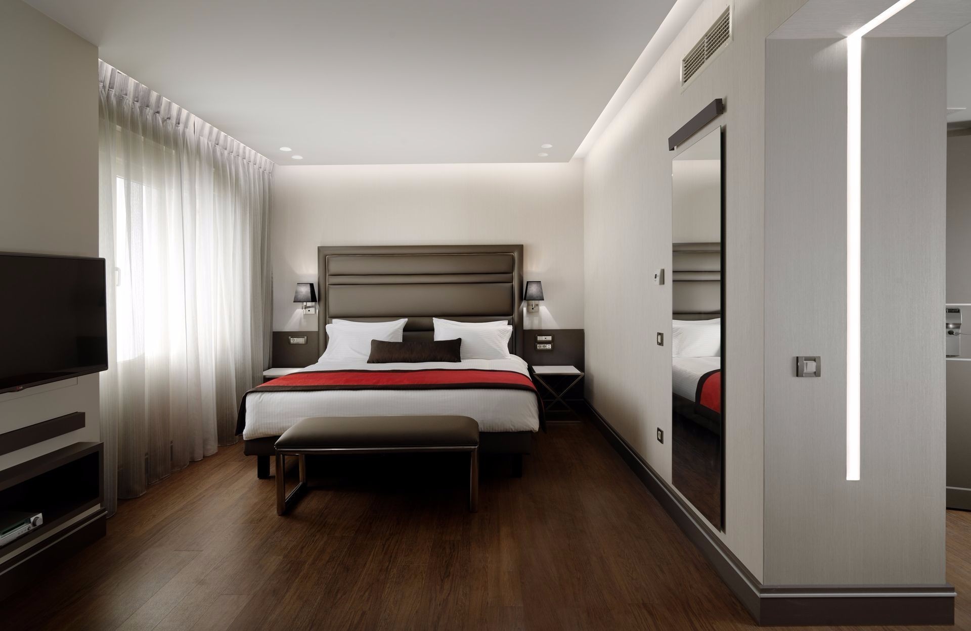 Holiday Suites