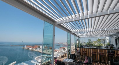 Εφαρμογή βιοκλιματικής πέργκολας MYKONOS PG120P από την GLM Outdoor Solutions στο ON Residence