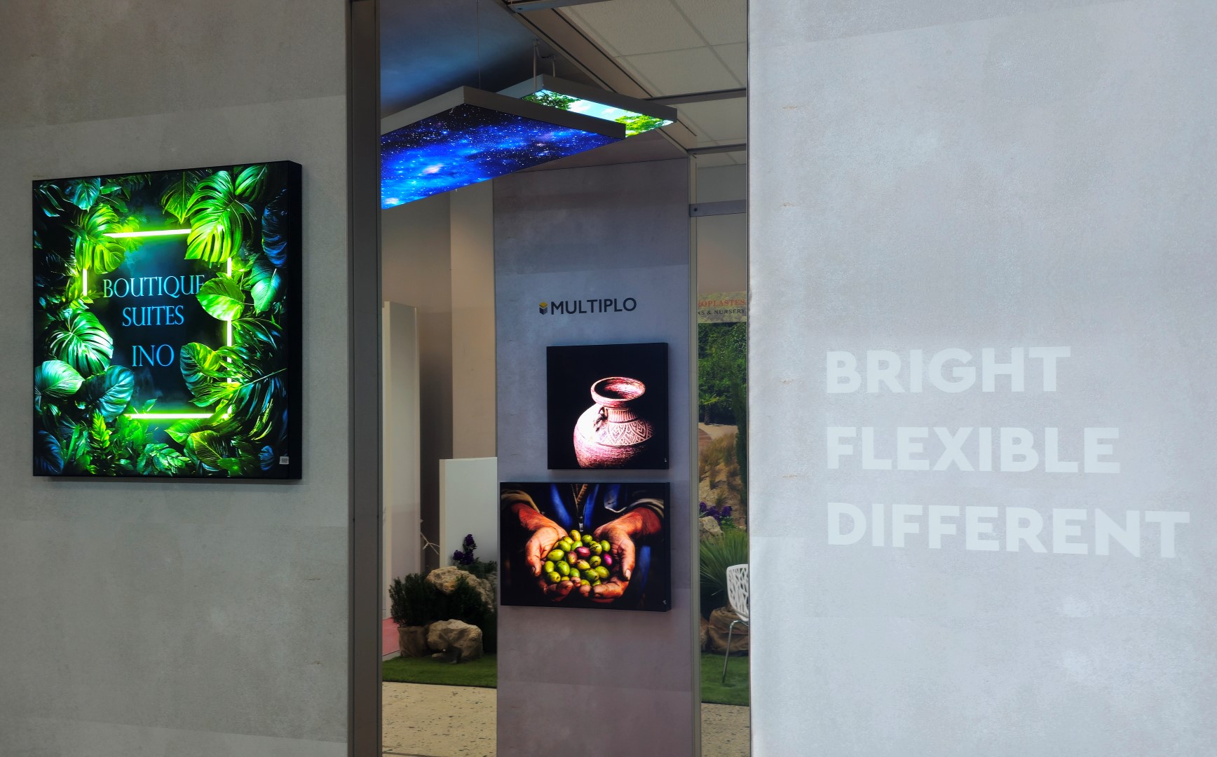 Multiplo: Φωτεινό LED panel με εκτύπωση σε ύφασμα, για εκτυπώσεις υψηλής ανάλυσης σε minimal σχεδιασμό, από την εταιρεία Evin Intzoglou